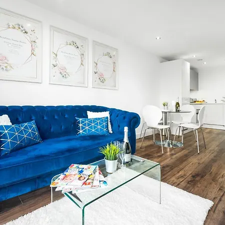 Lofts - Luxury - Centre - Rated Exceptional Apartman